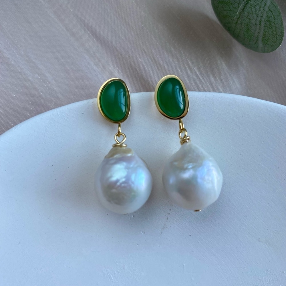 Huge baroque tear drop pearl earrings/ Stud earrings with green agate